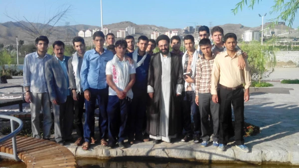 شرکت دانشجو معلمان پردیس علامه طباطبایی در اردوی سالانه ی معرفتی و فرهنگی حیات طیّبه که توسط نهاد نمایندگی مقام معظم رهبری در دانشگاه فرهنگیان در جوار حرم مقدس حضرت امام رضا(ع)، برگزار گردید. 9