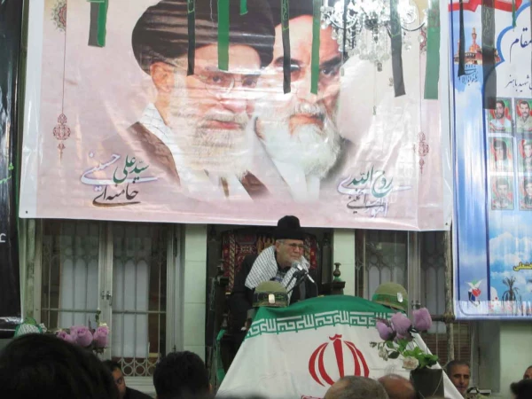 به مناسبت هفته دفاع مقدس

برگزاری مراسم یادواره شهدا 8