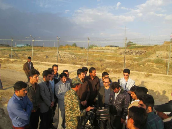 بازدید دانشجومعلّمان دانشگاه فرهنگیان اردبیل از نمایشگاه رزمی، فرهنگی عملیّات کربلای 1  2