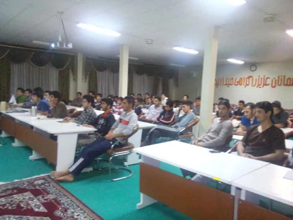 نمایش فیلم و مستند دفاع مقدس در سالن همایش پردیس 3