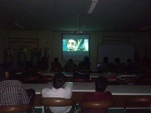 نمایش فیلم و مستند دفاع مقدس در سالن همایش پردیس 6