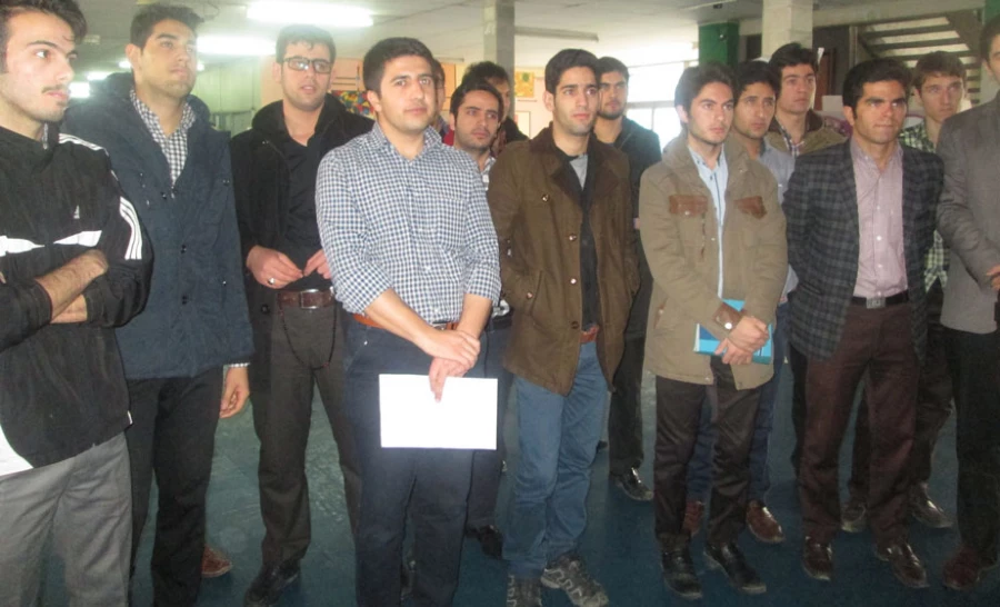 برگزاری تریبون آزاد 

با موضوع "اقتصاد مقاومتی" به مناسبت گرامیداشت هفته بسیج در پردیس  6