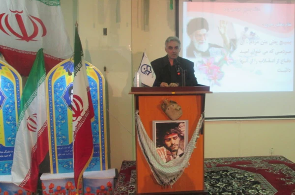 برگزاری نشست بصیرتی- سیاسی با موضوع مسائل روز و تجلیل از جهادگران اردوهای جهادی طرح هجرت بسیج دانشجویی