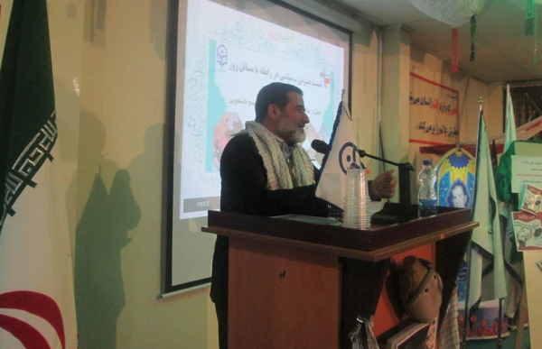 برگزاری نشست بصیرتی- سیاسی با موضوع مسائل روز و تجلیل از جهادگران اردوهای جهادی طرح هجرت بسیج دانشجویی