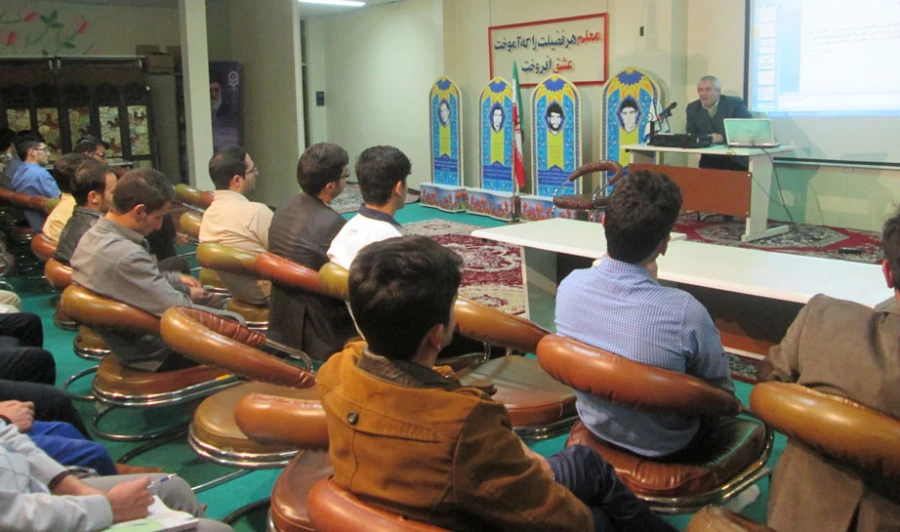 برگزاری کارگاه های آموزشی مختلف به مناسبت هفته پژوهش در پردیس 5