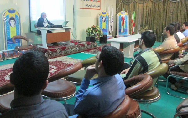 برگزاری کارگاه های آموزشی مختلف به مناسبت هفته پژوهش در پردیس 6