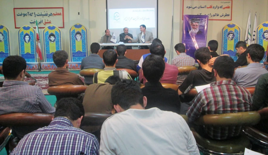 برگزاری میزگرد پژوهشی به مناسبت هفته پژوهش با عنوان

جایگاه و اهمیت کاربرد پژوهش در دانشگاه فرهنگیان 7