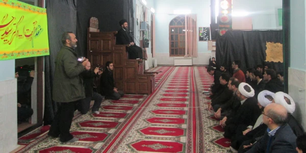 سلسله جلسات اخلاقی دکتر حسن عاملی نماینده ی محترم مقام معظّم رهبری در استان و امام جمعه محبوب اردبیل با حضور جمع کثیری از دانشجویان دانشگاه فرهنگیان اردبیل 3