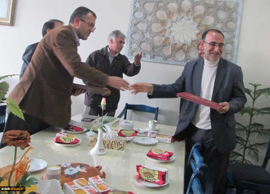 برگزاری مراسم تودیع مسؤول قبلی و معارفه ی مسؤول جدید

 بسیج دانشجویی پردیس علامه طباطبایی اردبیل 8