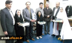 حضور نوجوانان در مراسم دریافت هدایای فرهنگی به مناسبت جشن تکلیف 7