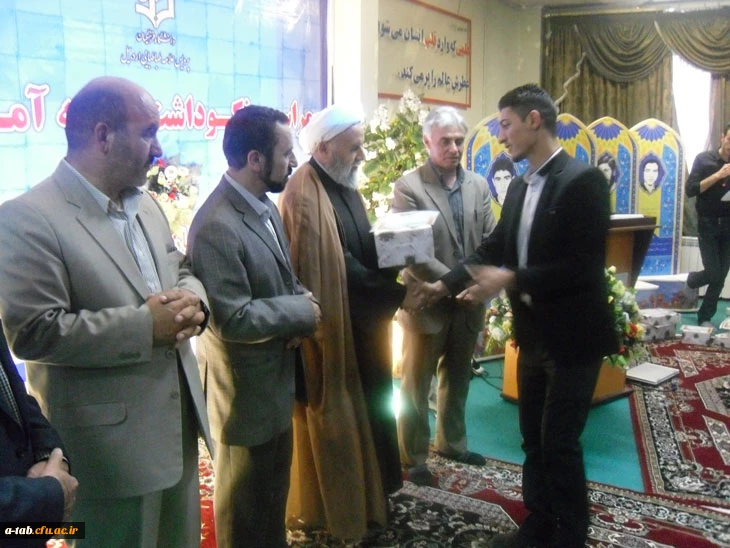 برگزاری مراسم نکوداشت هفته ی آموزش 8