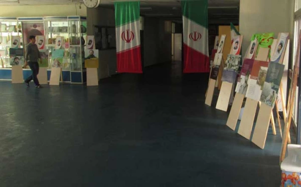 همزمان با  گرامی داشت هفته دفاع مقدس

برگزاری نمایشگاه "فرهنگ مصرف در جبهه و سیره ی شهدا " در پردیس علّامه طباطبایی اردبیل هم زمان با مراسم آغاز سالتحصیلی استانی 2