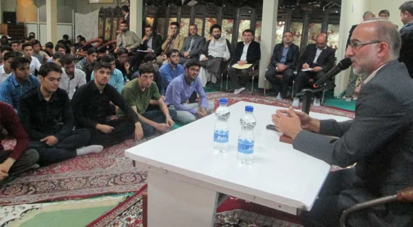 برگزاری همایش بصیرتی- سیاسی بررسی برجام و مسایل روز

با حضور کارشناس تحلیل گر مسائل سیاسی آقای حسین راد 2