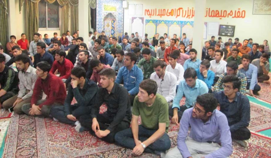 برگزاری همایش بصیرتی- سیاسی بررسی برجام و مسایل روز

با حضور کارشناس تحلیل گر مسائل سیاسی آقای حسین راد 3