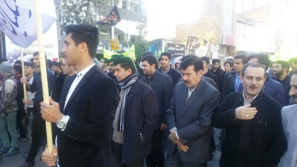 کارکنان ، اساتید و دانشجو معّمان دانشگاه فرهنگیان پردیس علامه طباطبایی اردبیل در راهپیمایی روز 13 آبان شرکت نمودند تا آرمانهای امام راحل و نظام مقدس جمهوری اسلامی دفاع نمایند. 3