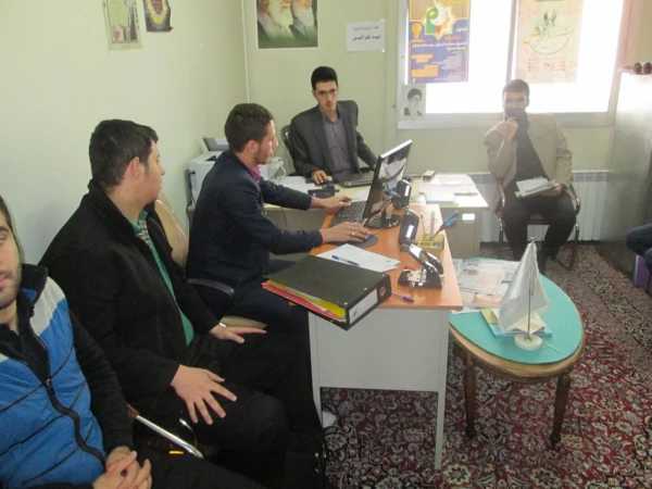 تشکیل جلسه سرگروه با مربی حلقه های صالحین به مناسبت هفته ی بسیج  در دانشگاه فرهنگیان اردبیل 2