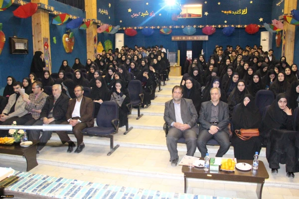 برگزاری همایش بصیرتی «سبک زندگی اسلامی» و تجلیل و تکریم از جهادگران اردوهای جهادی تابستان 94به مناسبت هفته بسیج با حضور مدیریّت محترم امور استانی و روسای دانشگاه فرهنگیان اردبیل و مسوولان ناحیه ی بسیج دانشجویی استان 2