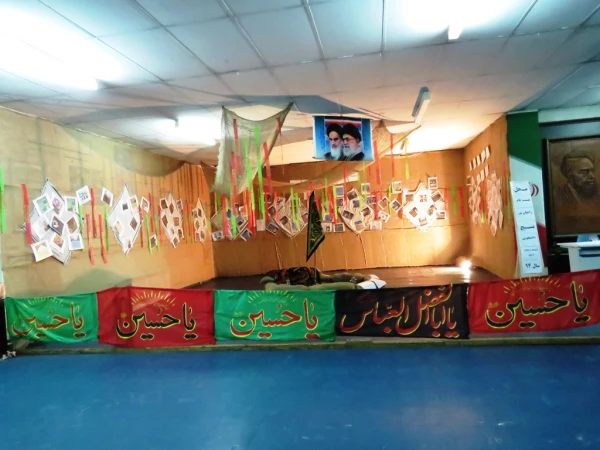 هم زمان با فـرا رسیدن ایـّام پرشور انتخابات و ایّام اعزام به کـربلای ایـران
نمایشگاه فرهنگی بصیرتی و بزرگداشت راهیان نور در پردیس علّامه طباطبایی اردبیل برگزار شد. 8