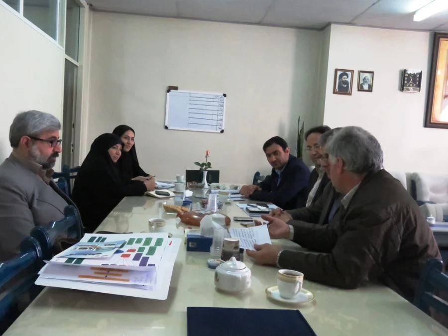 برگزاری جلسه کمیته ارزیابی برنامه تعالی مدیریت مدرسه 4