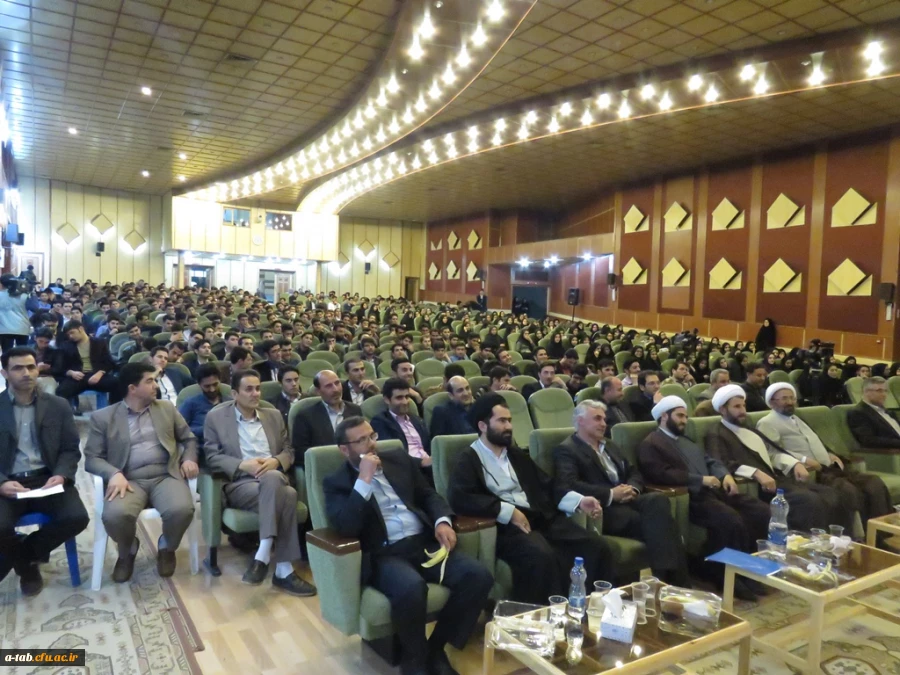 با حضور رئیس نهاد نمایندگی مقام معظم رهبری در دانشگاه های کشور

همایش روز معلم با محور تربیتی - فرهنگی در حیطه ی  تجلیل از مقام شامخ معلم با سخنرانی حجّه  الاسلام محمدیان، رئیس نهاد نمایندگی مقام معظم رهبری در دانشگاه های کشور به همّت دانشگاه فرهنگیان ا