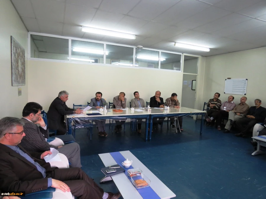 جلسه ی شورای اداری دانشگاه فرهنگیان پردیس علّامه طباطبایی روز چهار شنبه مورّخ 29/2/95 در محل پردیس علّامه طباطبایی تشکیل شد. 3