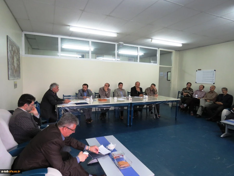 جلسه ی شورای اداری دانشگاه فرهنگیان پردیس علّامه طباطبایی روز چهار شنبه مورّخ 29/2/95 در محل پردیس علّامه طباطبایی تشکیل شد. 5