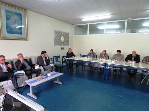 جلسه ی شورای اداری دانشگاه فرهنگیان پردیس علّامه طباطبایی روز چهار شنبه مورّخ 29/2/95 در محل پردیس علّامه طباطبایی تشکیل شد. 6