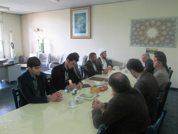 مراسم تکریم و معارفه ی مسئول جدید بسیج دانشجویی پردیس علامه طباطبایی اردبیل برگزار شد. 3