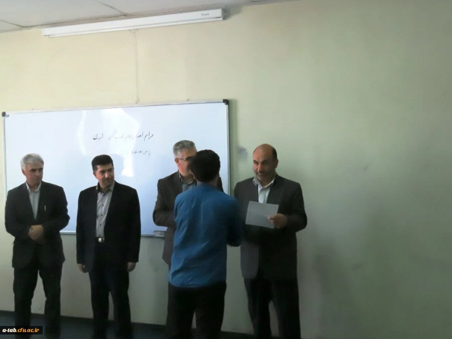 اهدا جوایز ولوح تقدیر به تیم های  اول مسابقات ورزشی در رشته های  کبدی وطناب کشی 3