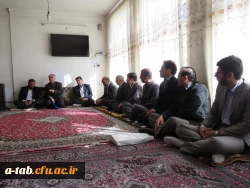 مسئولان دانشگاه فرهنگیان استان اردبیل و بسیج دانشجویی به همراه جمعی از دانشجویان با حضور در منزل خانواده شهید سید خلیل حسینی یاد و خاطره شهدای دفاع مقدس را گرامی داشتند. 3