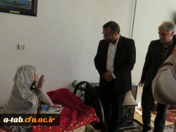 مسئولان دانشگاه فرهنگیان استان اردبیل و بسیج دانشجویی به همراه جمعی از دانشجویان با حضور در منزل خانواده شهید سید خلیل حسینی یاد و خاطره شهدای دفاع مقدس را گرامی داشتند. 4