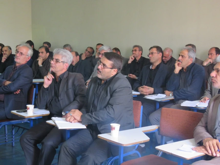 جلسه ی هماهنگی کارورزی با حضور مدیران میزبان و کارشناسان دانشگاه فرهنگیان 6