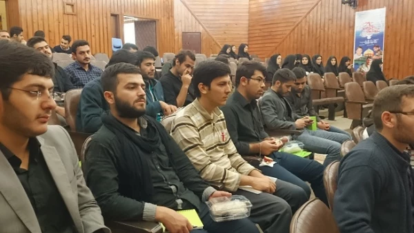حضور دانشجو معلمان بسیجی دانشگاه فرهنگیان اردبیل در یادبود شهدای مدافع حرم در دانشگاه علوم پزشکی اردبیل 2