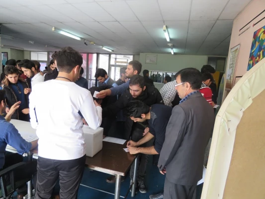 در پردیس علامه طباطبایی اردبیل برگزار شد:
انتخابات شورای صنفی-رفاهی دانشجومعلمان (آبان ماه1395) 2