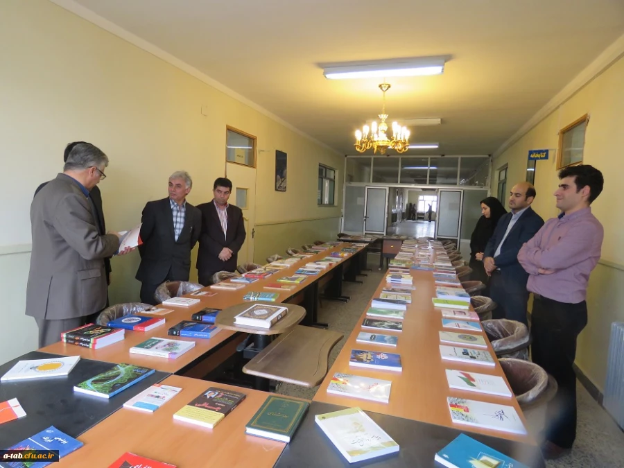 بازدید سرپرست محترم امور پردیس ها و معاونان از کتابخانه ها و افتتاح بخش مرجع 5