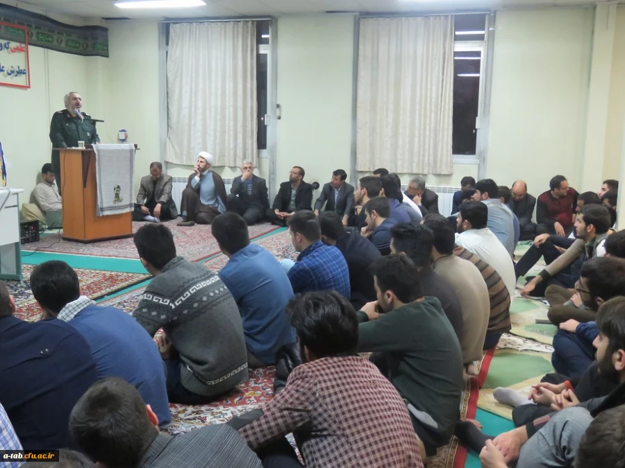 سردار بابازاده در مراسم روز دانشجو با اشاره به دانشجومعلّمان پردیس:

تک تک این جوانان پاک سرشت و چهره های نورانی و مؤمن ، برای فردای این مملکت و مرز و بوم یک سرباز تمام عیار خواهند بود. 5