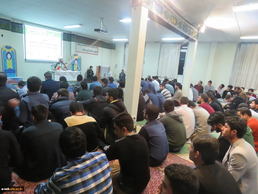 سردار بابازاده در مراسم روز دانشجو با اشاره به دانشجومعلّمان پردیس:

تک تک این جوانان پاک سرشت و چهره های نورانی و مؤمن ، برای فردای این مملکت و مرز و بوم یک سرباز تمام عیار خواهند بود. 11