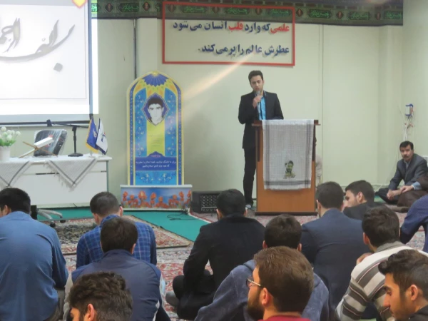 سردار بابازاده در مراسم روز دانشجو با اشاره به دانشجومعلّمان پردیس:

تک تک این جوانان پاک سرشت و چهره های نورانی و مؤمن ، برای فردای این مملکت و مرز و بوم یک سرباز تمام عیار خواهند بود. 19