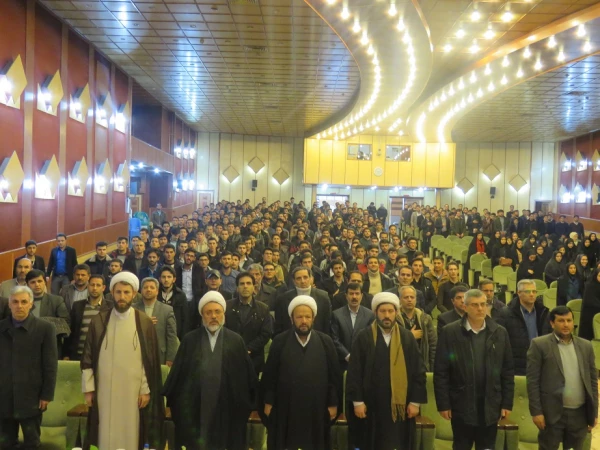 به مناسبت "9 دی" ، روز بصیرت و میثاق امّت با ولایت:

برگزاری همایش بزرگ "بصیرت تاریخی" در دانشگاه فرهنگیان استان اردبیل 5