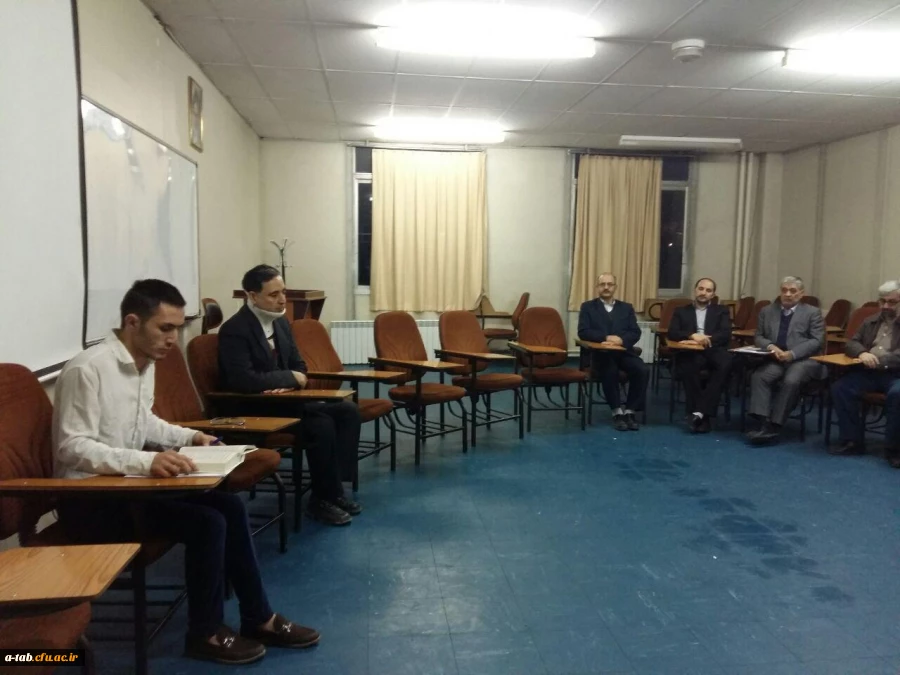 جلسه حلقه صالحین کانون بسیج اساتید دانشگاه فرهنگیان استان اردبیل با حضور جمعی از اساتید بسیجی ، روز یکشنبه مورخ 12/10/97 بعد از نماز مغرب و عشا در محل پردیس علامه طباطبایی اردبیل برگزار گردید. 2