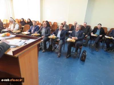 نشست اساتید کارورزی با موضوع آسیب شناسی فرایند کارورزی در نیمسال اول سالتحصیلی 96-95