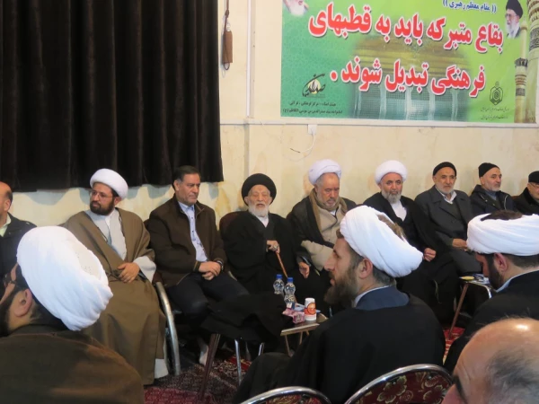 همزمان با آغاز سی و هشتمین سالگرد پیروزی شکوهمند انقلاب اسلامی:

شرکت دانشجومعلّمان در جشن بزرگ انقلاب در امامزاده سیدصدرالدّین 5