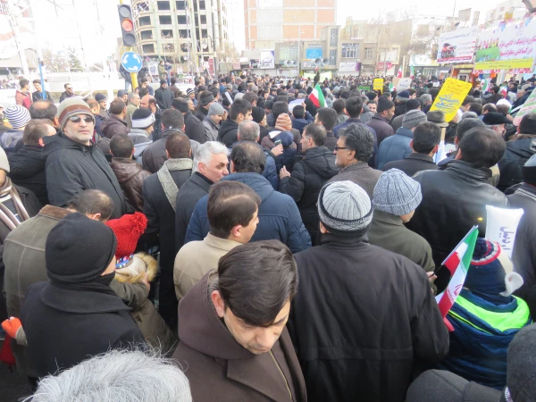 شرکت اساتید، کارکنان و دانشجومعلّمان پردیس علّامه طباطبایی اردبیل در راه پیمایی شکوهمند 22 بهمن 3