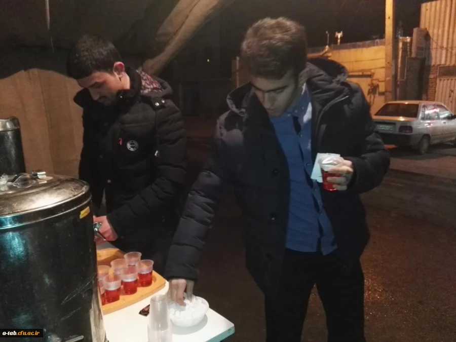 برپایی ایستگاه صلواتی به مناسبت ایام فاطمیّه در مقابل در ورودی پردیس علّامه طباطبایی توسط دانشجومعلّمان پردیس 6