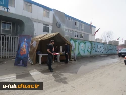 برپایی ایستگاه صلواتی به مناسبت ایام فاطمیّه در مقابل در ورودی پردیس علّامه طباطبایی توسط دانشجومعلّمان پردیس 10