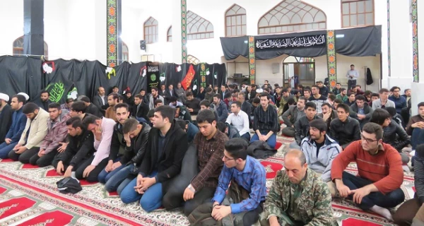 با حضور در دانشگاه علوم پزشکی اردبیل:

شرکت دانشجومعلّمان، اساتید و کارکنان پردیس علّامه طباطبایی در جلسه ی درس اخلاق حضرت آیت الله عاملی  8