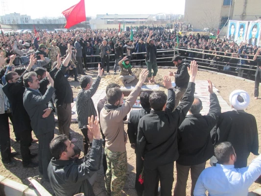 حضور گسترده و پرشور دانشجومعلّمان پردیس در مراسم با شکوه تدفین شهید گمنام 4