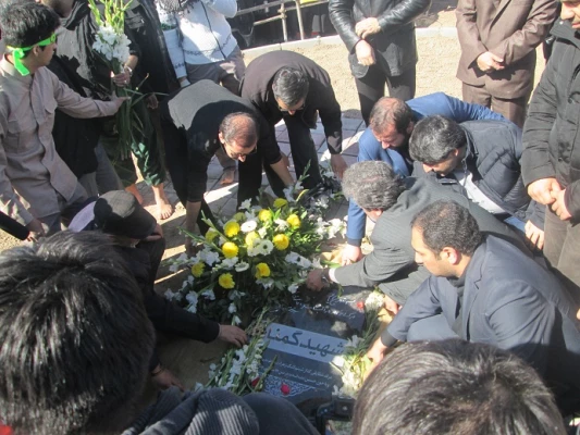 حضور گسترده و پرشور دانشجومعلّمان پردیس در مراسم با شکوه تدفین شهید گمنام 6