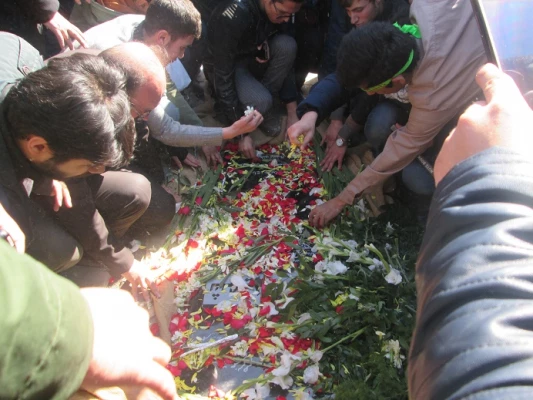 حضور گسترده و پرشور دانشجومعلّمان پردیس در مراسم با شکوه تدفین شهید گمنام 8