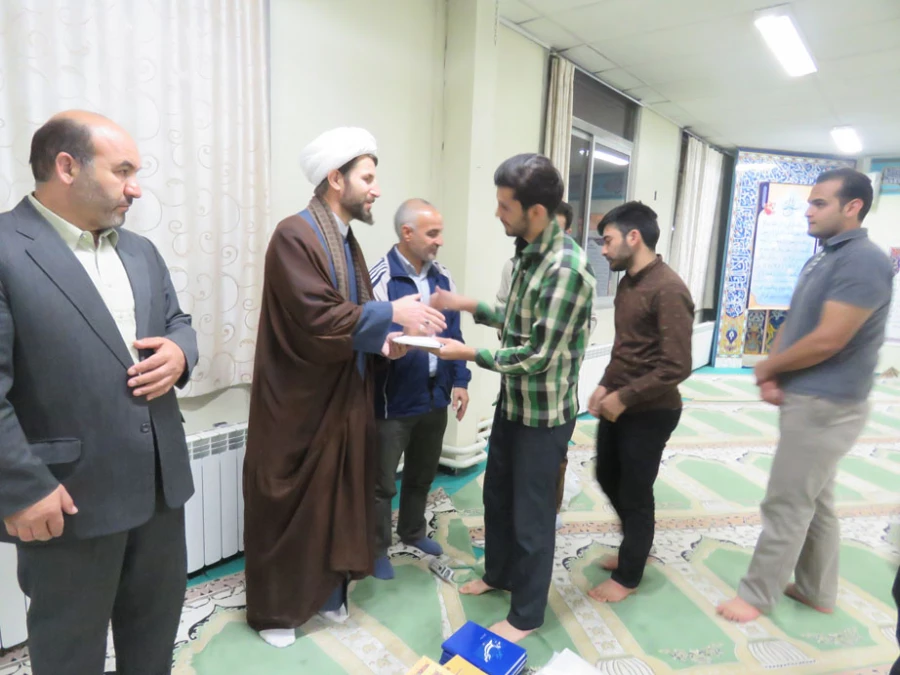 برگزاری جلسه ی توجیهی ویژه ی اعتکاف برای دانشجومعلّمان ثبت نام کننده 3